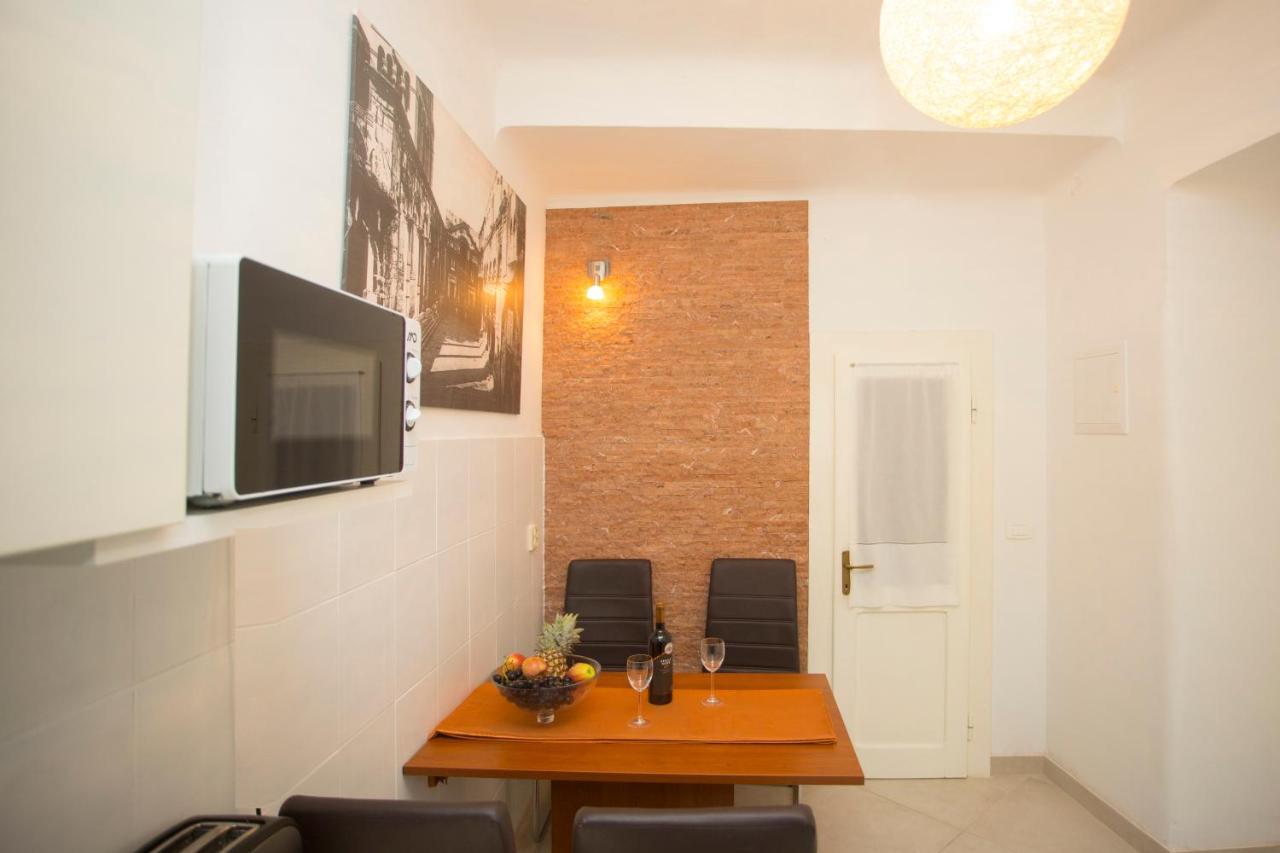 Apartment Silvana สปลิท ภายนอก รูปภาพ