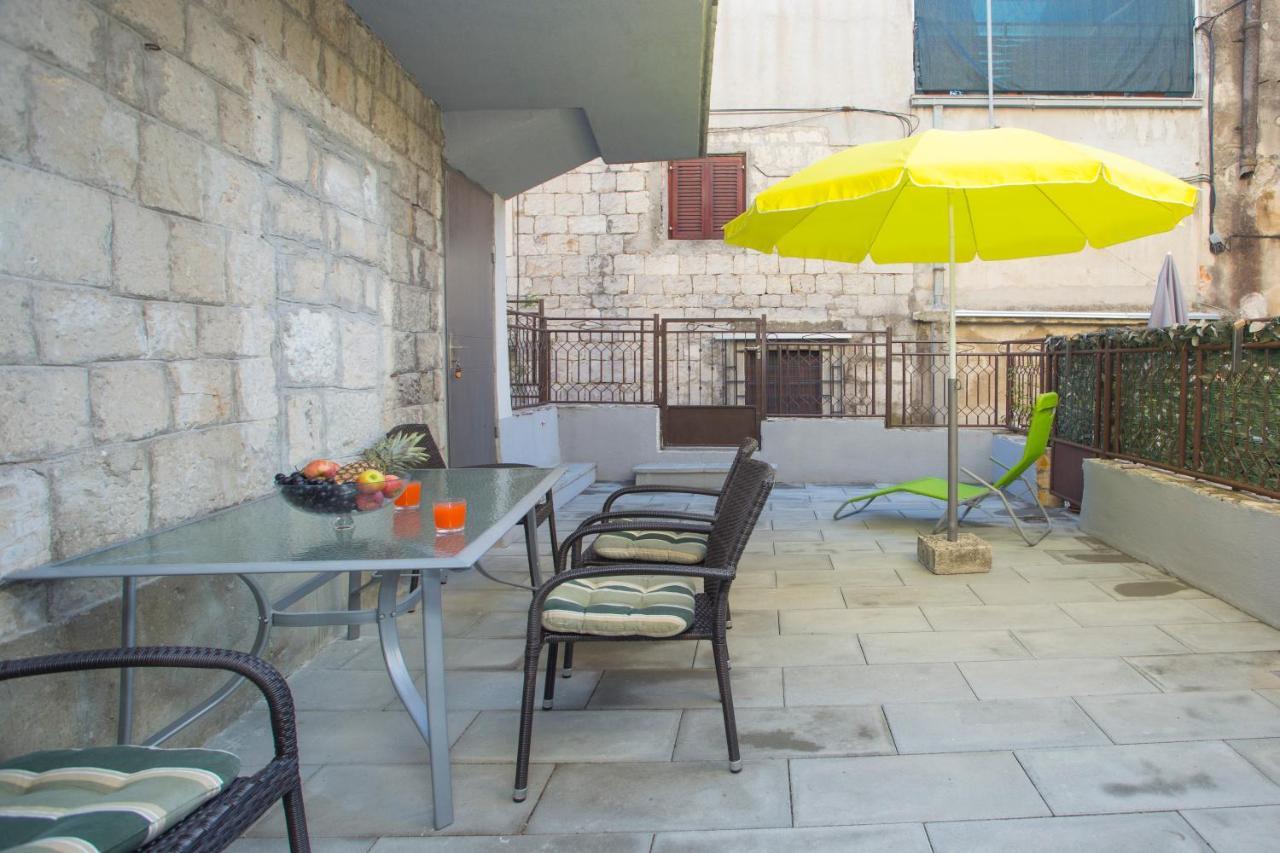 Apartment Silvana สปลิท ภายนอก รูปภาพ